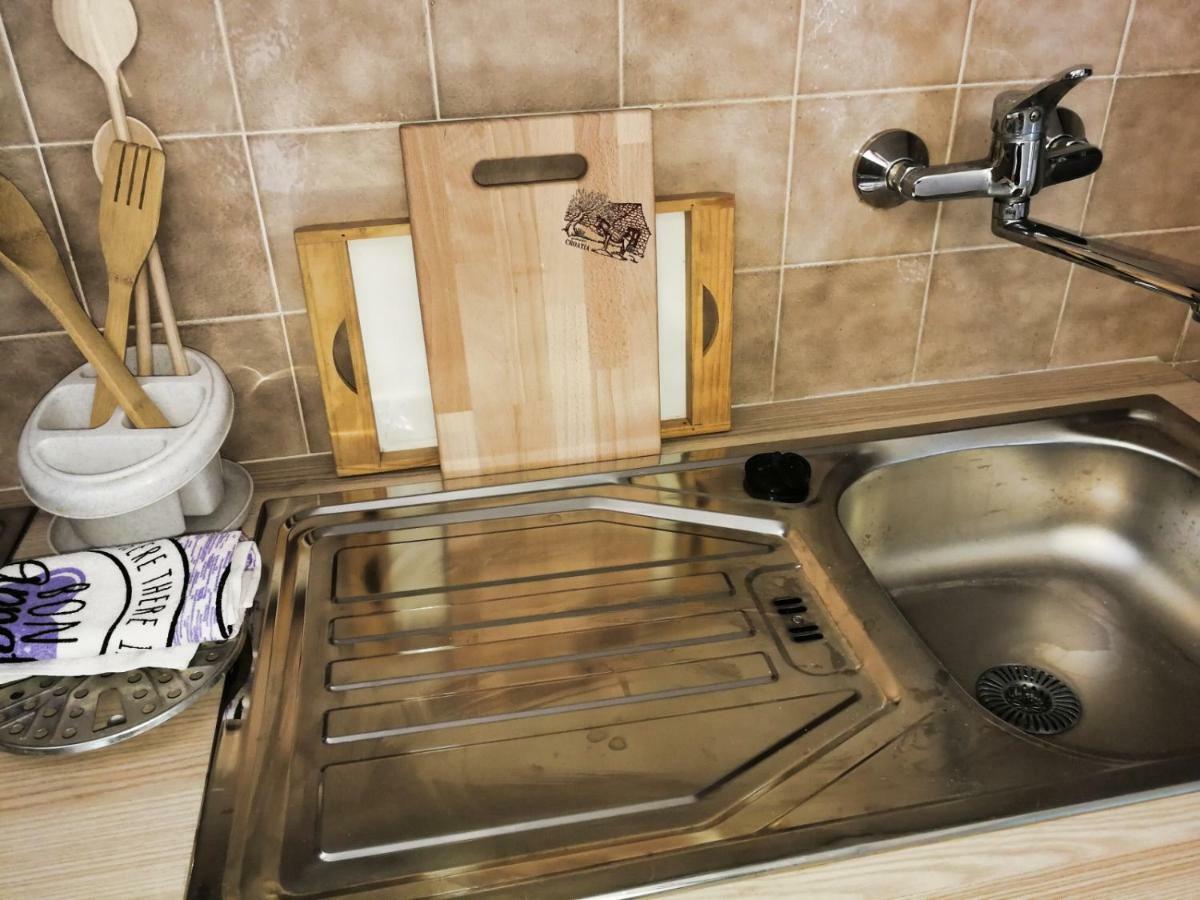 Apartman Damir ซูมาร์ติน ภายนอก รูปภาพ